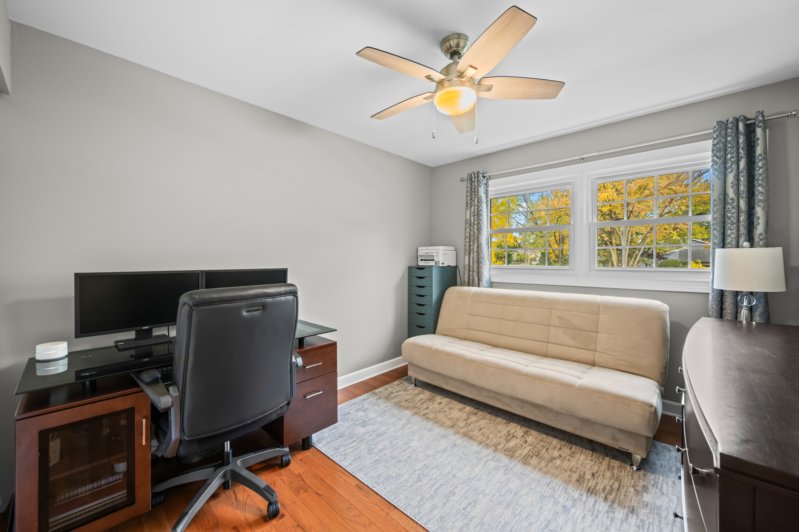 215 W Hintz Road, Arlington Heights, IL 60004