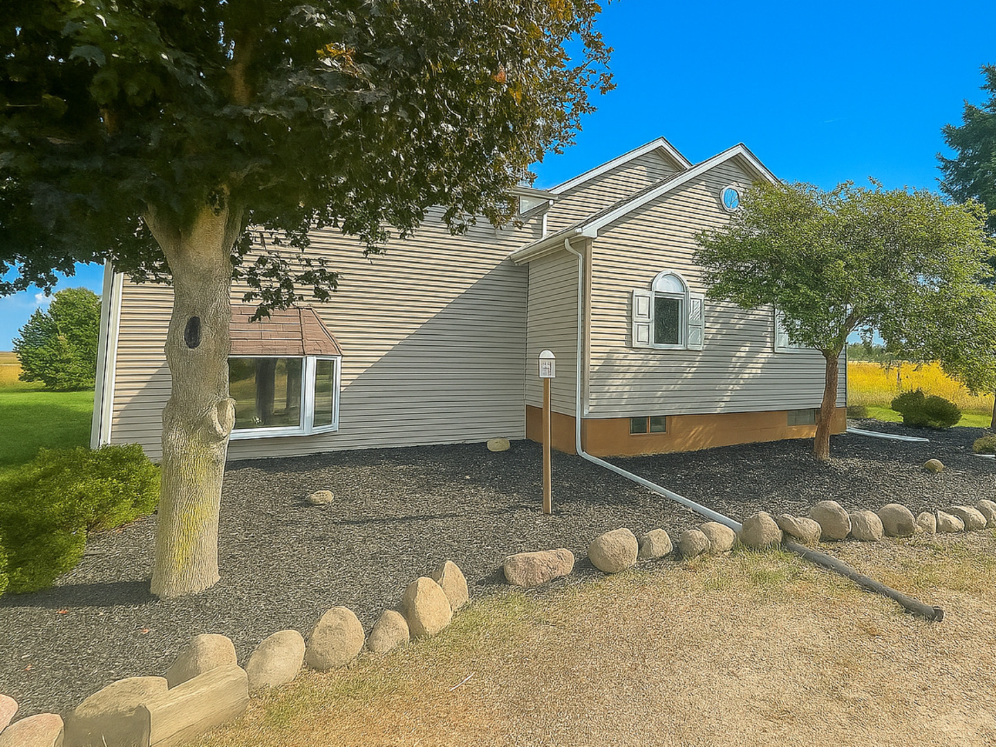 14370 1600 East Street, Princeton, IL 61356