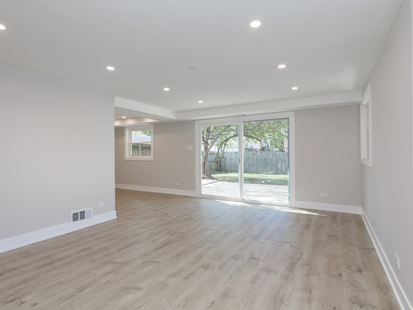 16920 Glen Oaks Drive, Country Club Hills, IL 60478