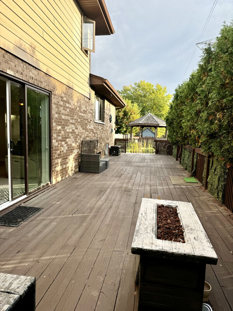 15706 S Walnut Court, Homer Glen, IL 60491