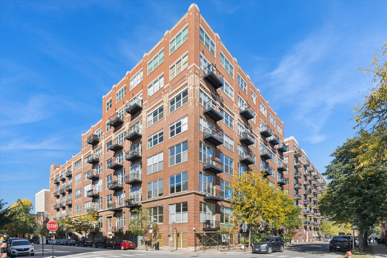 1500 W Monroe Street #220, Chicago, IL 60607