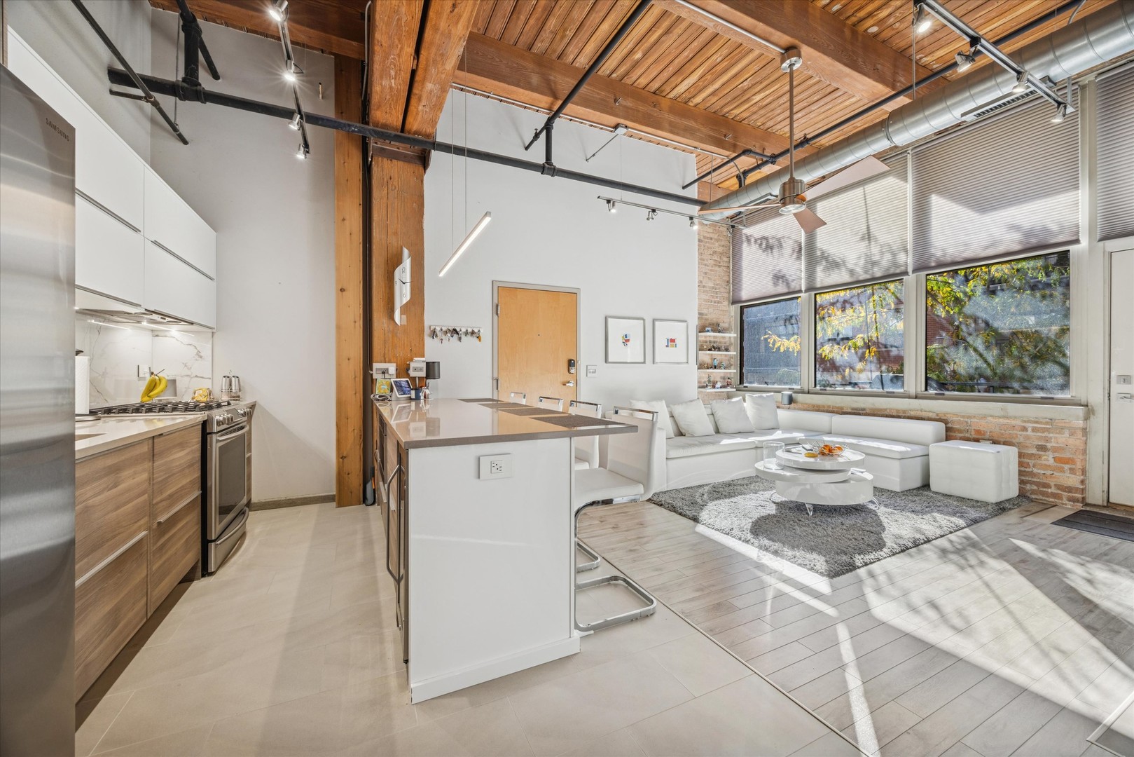 1500 W Monroe Street #220, Chicago, IL 60607