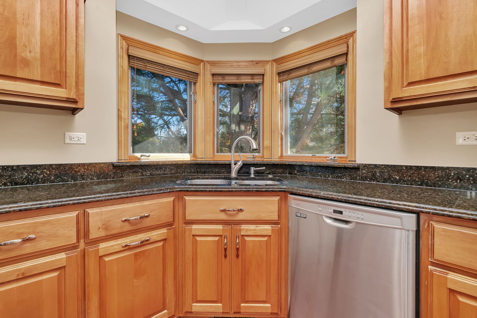 202 Barefoot Court, Minooka, IL 60447