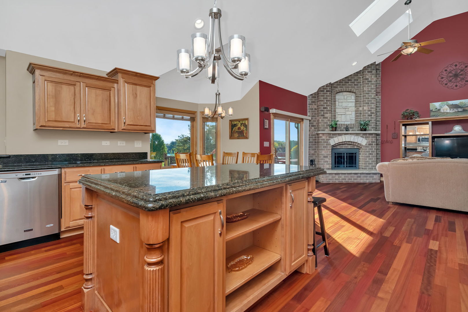 202 Barefoot Court, Minooka, IL 60447