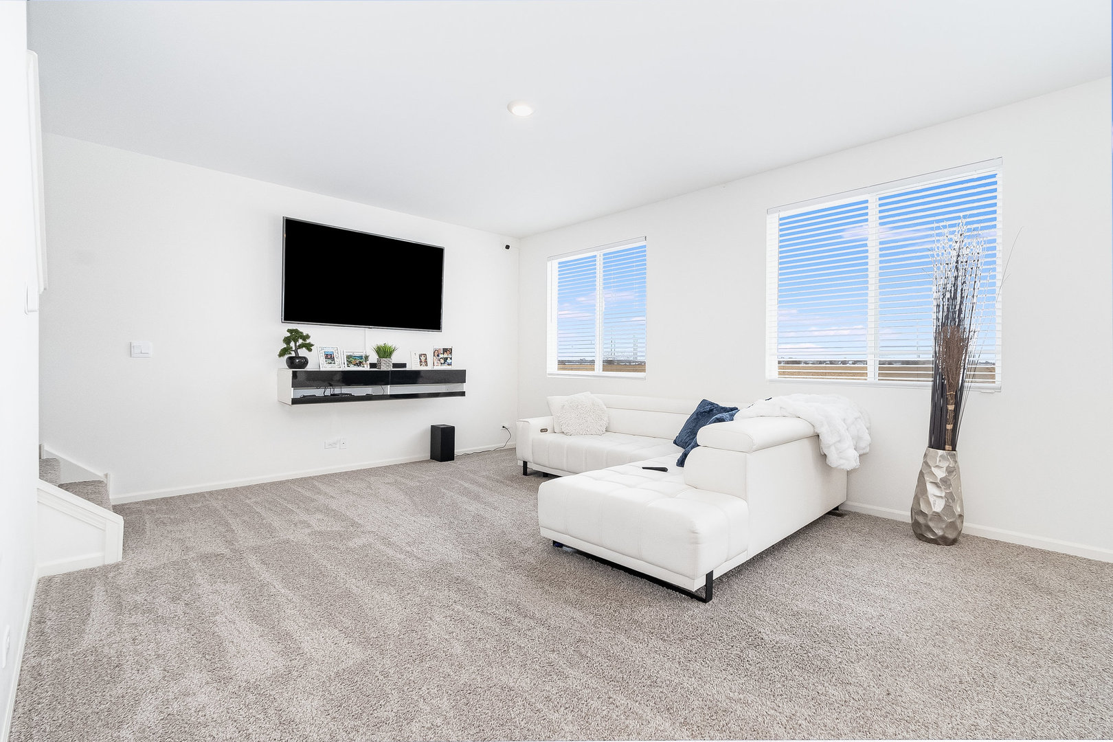 382 Hemlock Lane, Oswego, IL 60543