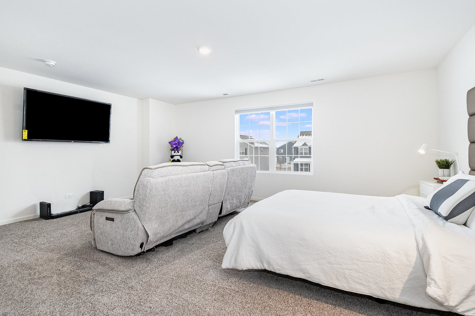 382 Hemlock Lane, Oswego, IL 60543