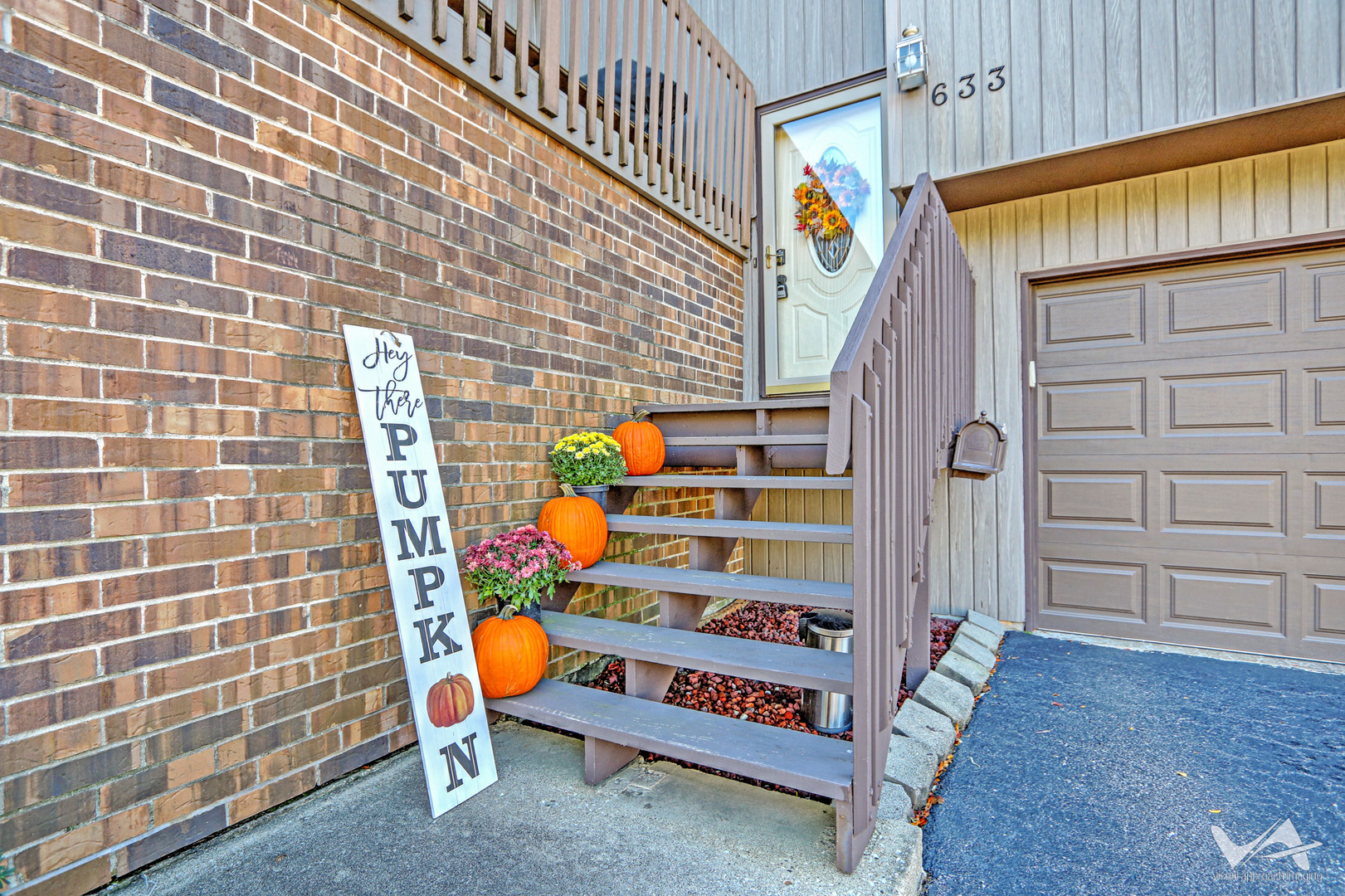 633 High Ridge Road, Roselle, IL 60172
