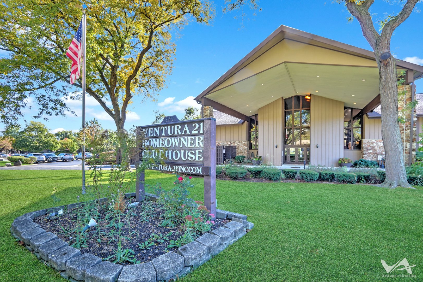 633 High Ridge Road, Roselle, IL 60172