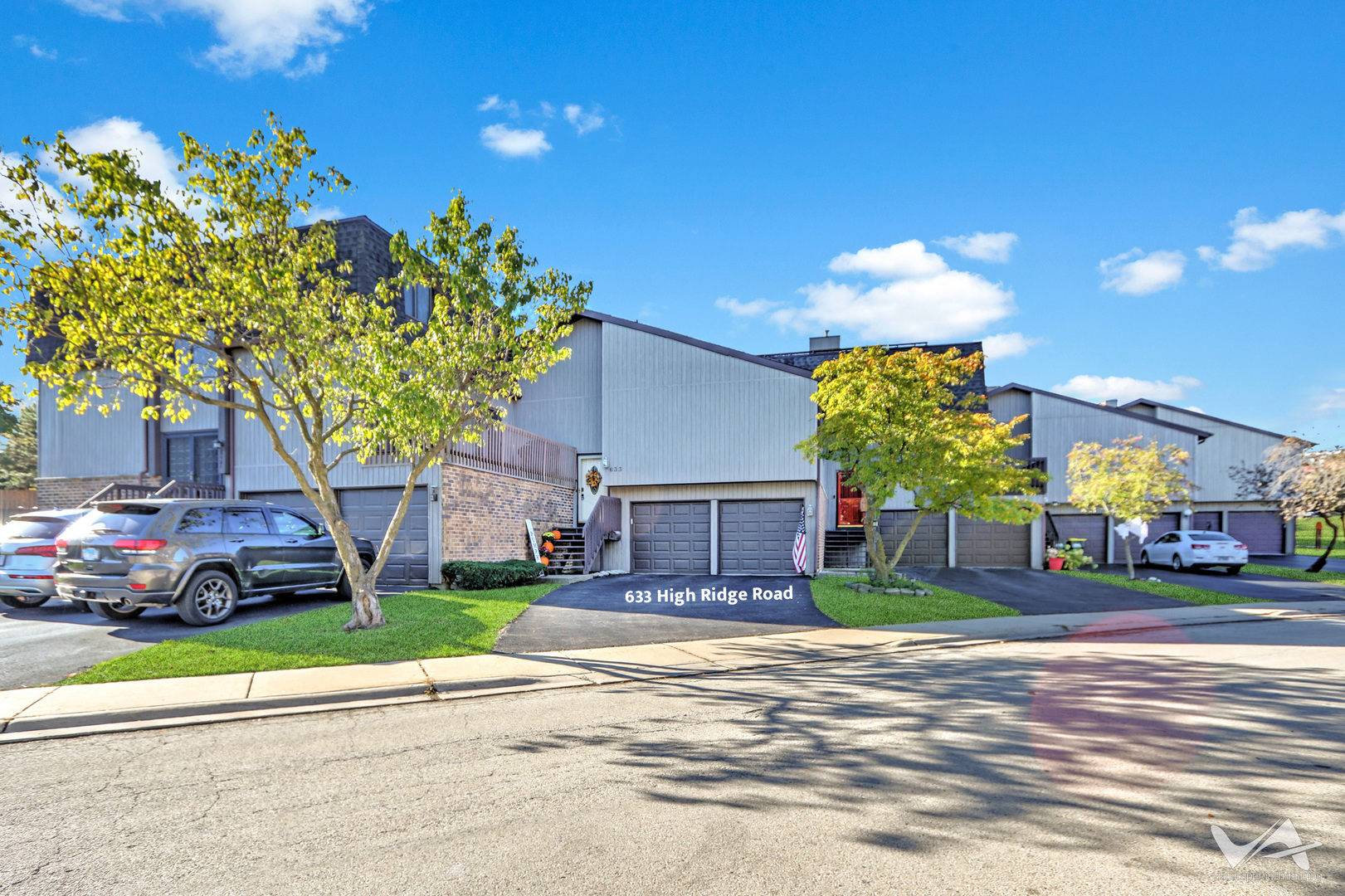 633 High Ridge Road, Roselle, IL 60172