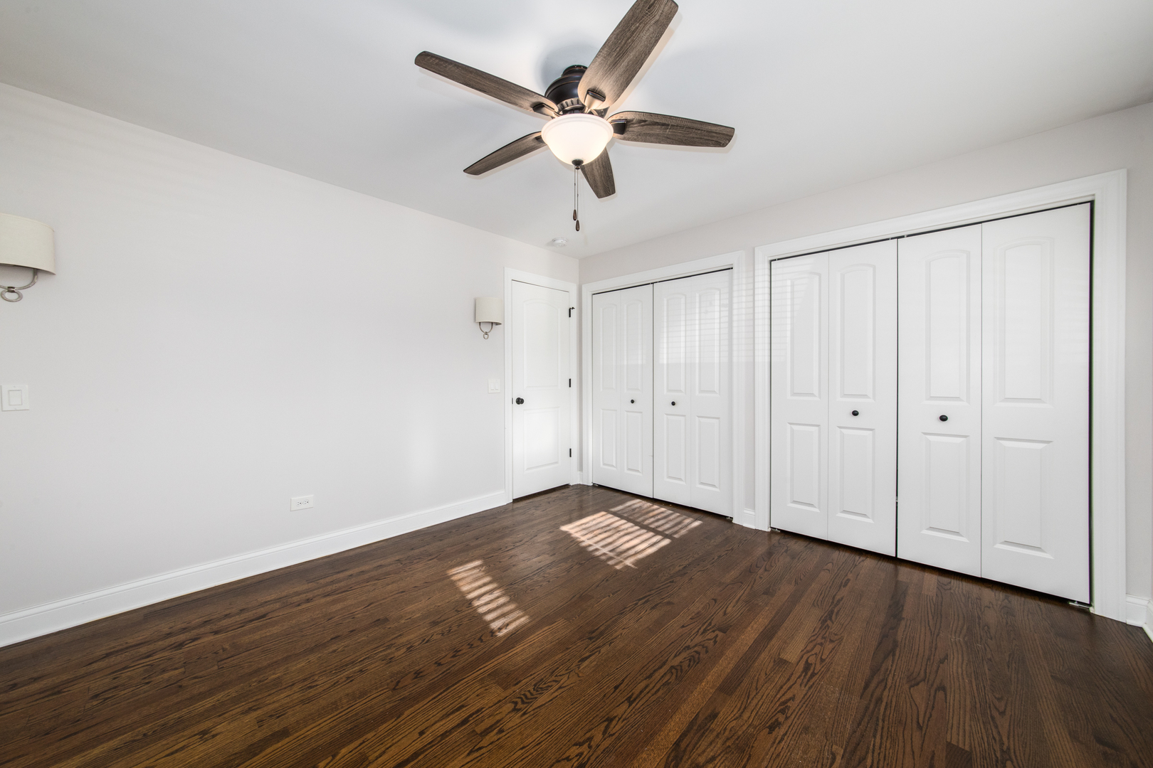 101 N Pine Street, Mount Prospect, IL 60056