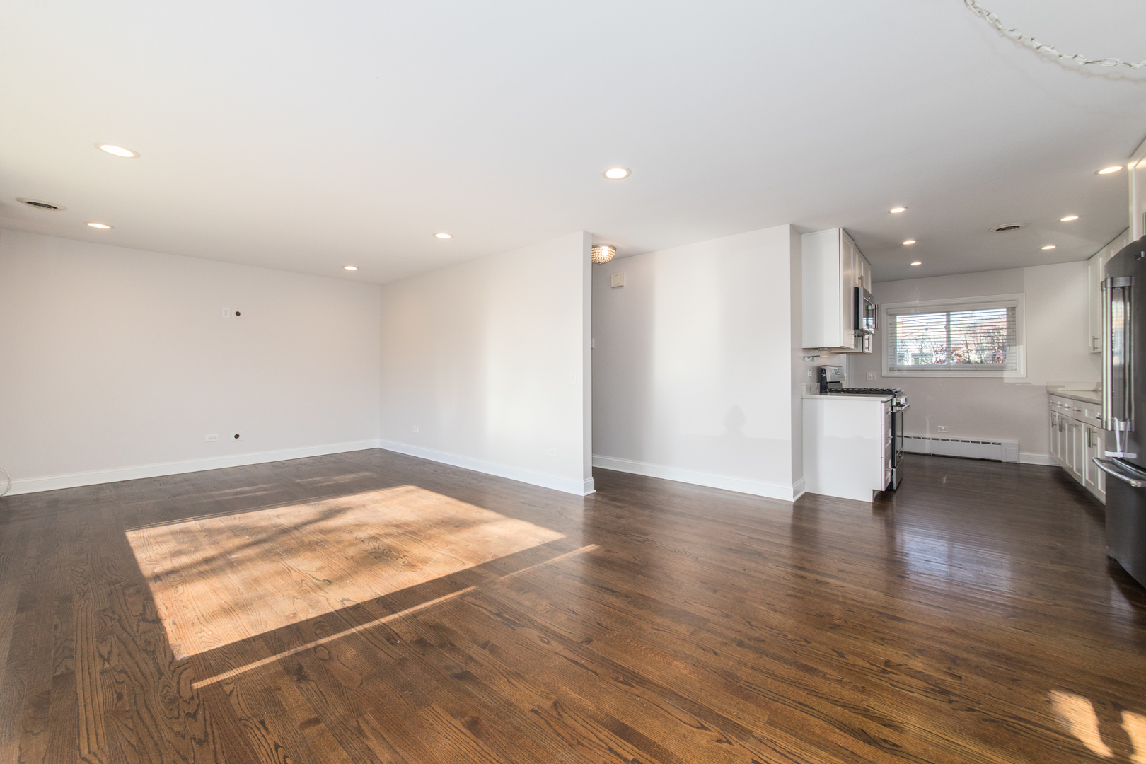 101 N Pine Street, Mount Prospect, IL 60056