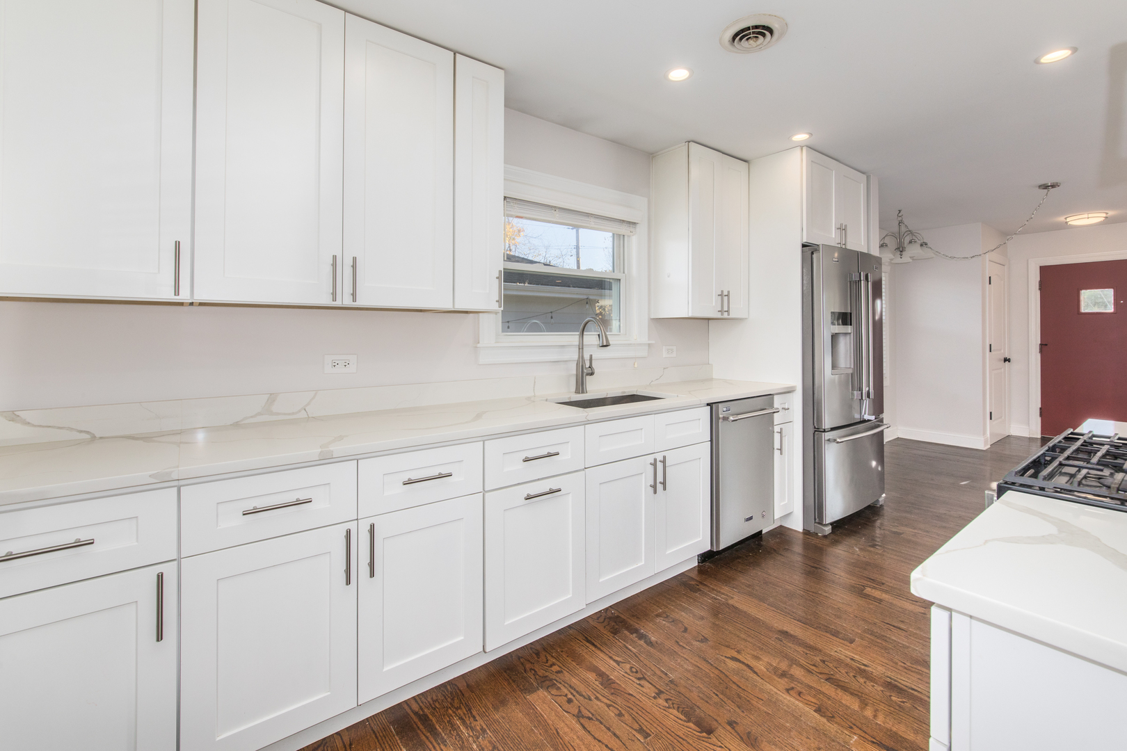 101 N Pine Street, Mount Prospect, IL 60056