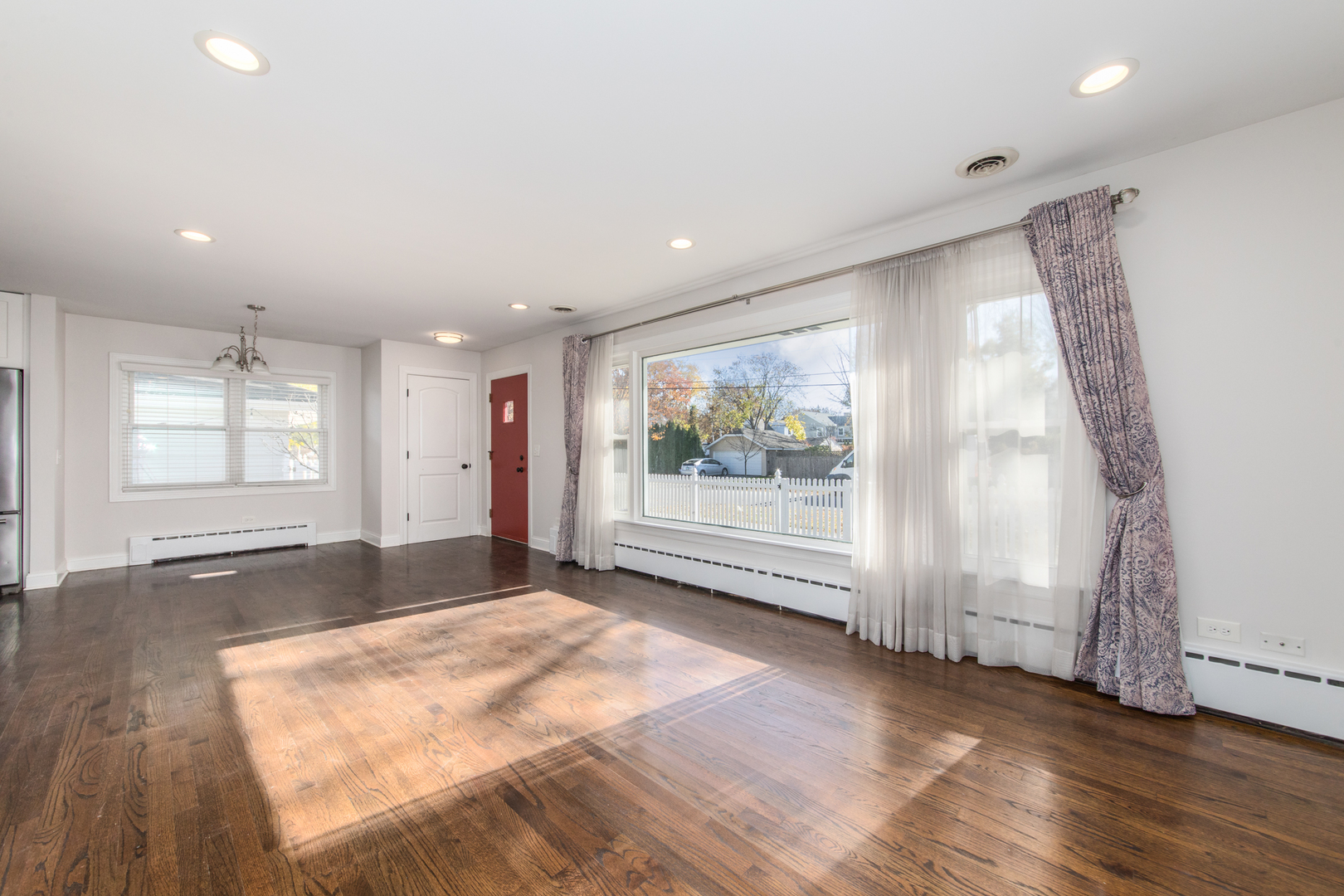 101 N Pine Street, Mount Prospect, IL 60056