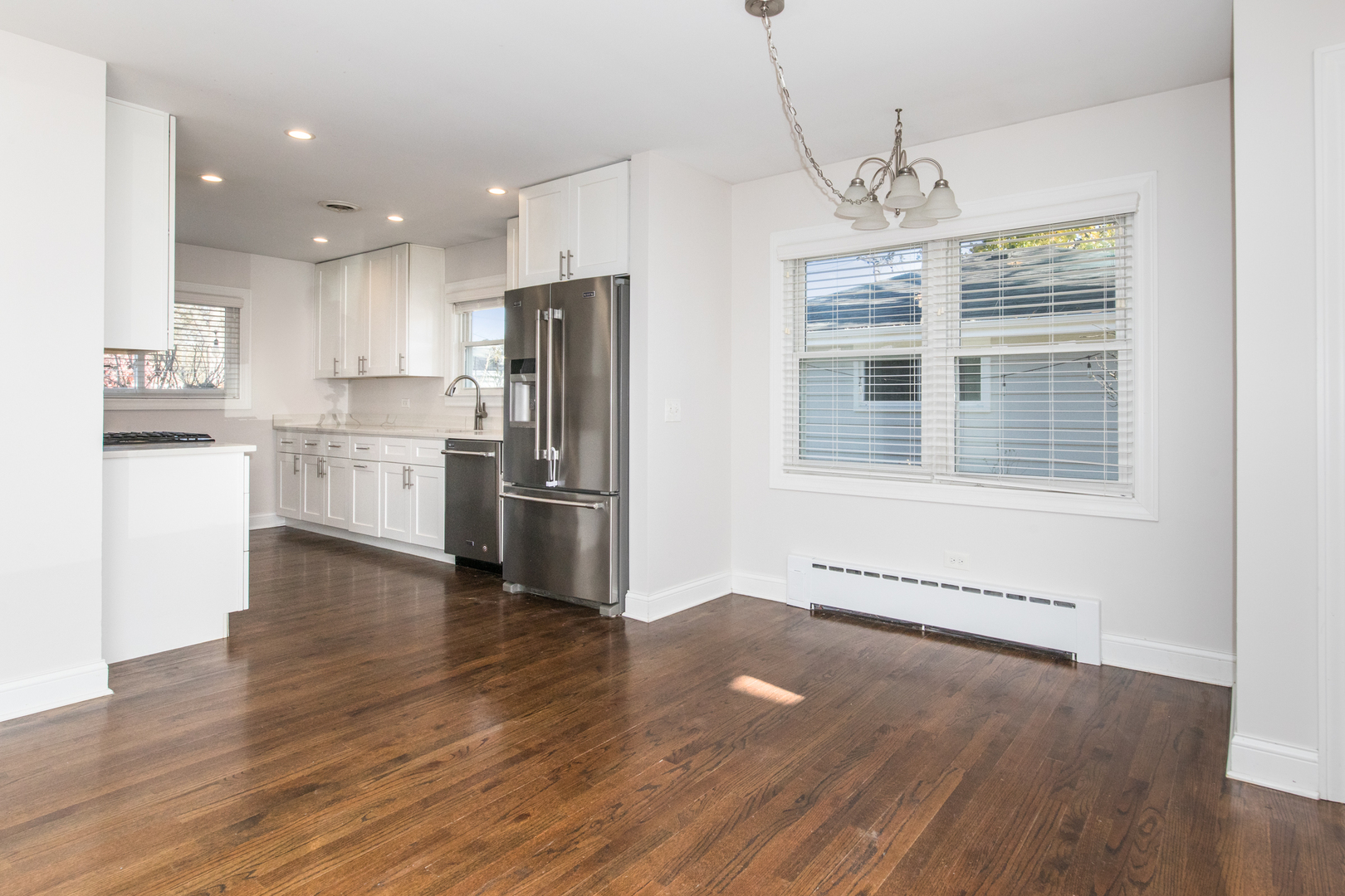 101 N Pine Street, Mount Prospect, IL 60056