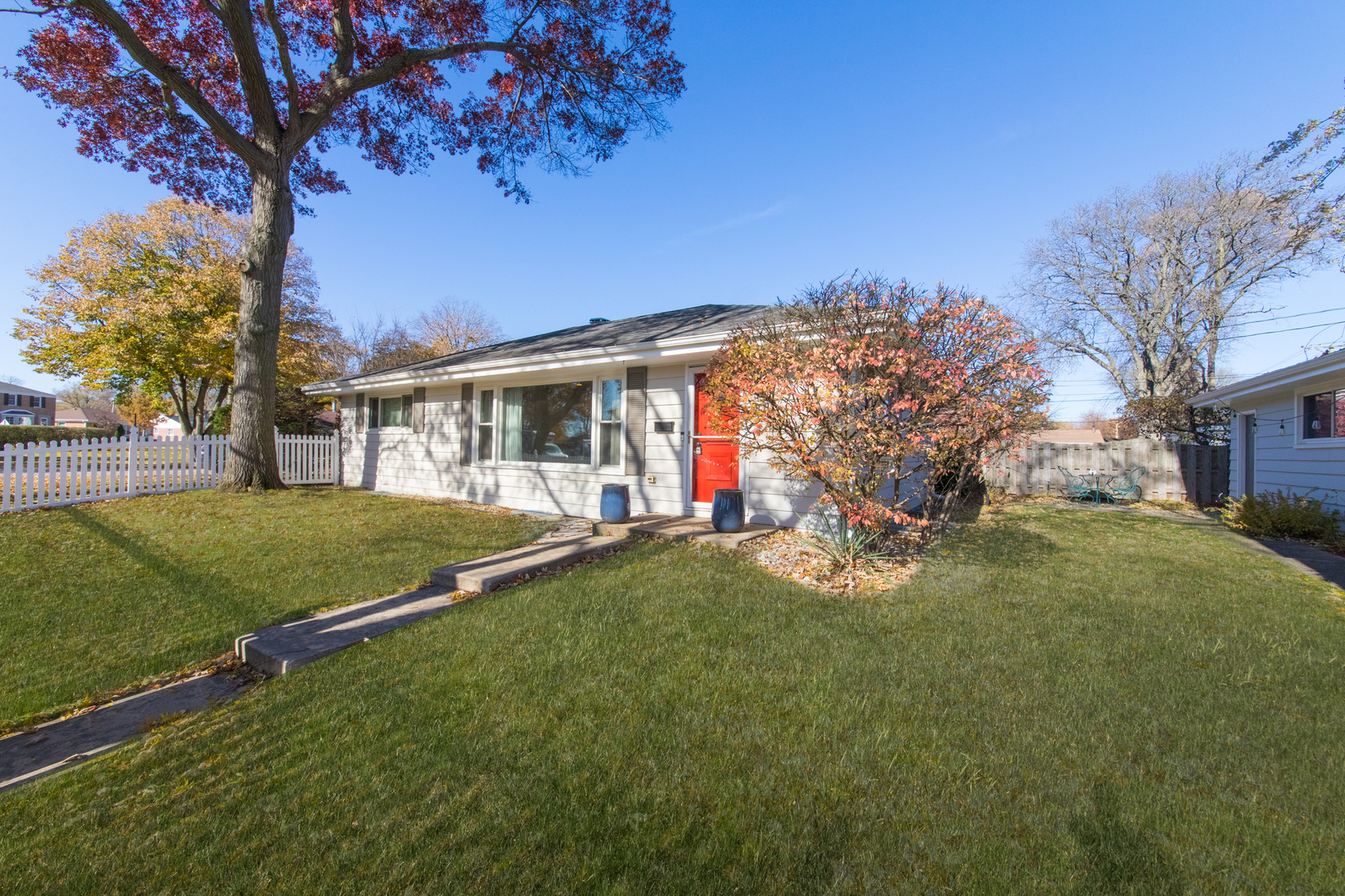 101 N Pine Street, Mount Prospect, IL 60056