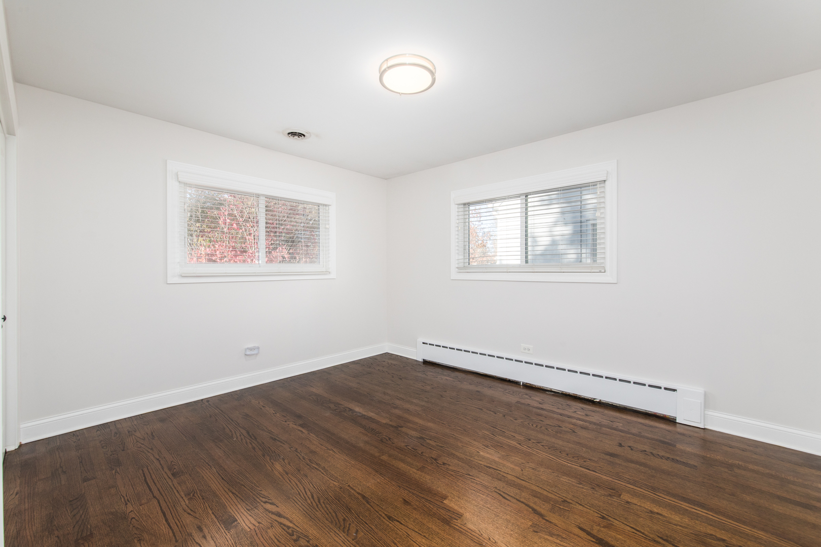 101 N Pine Street, Mount Prospect, IL 60056