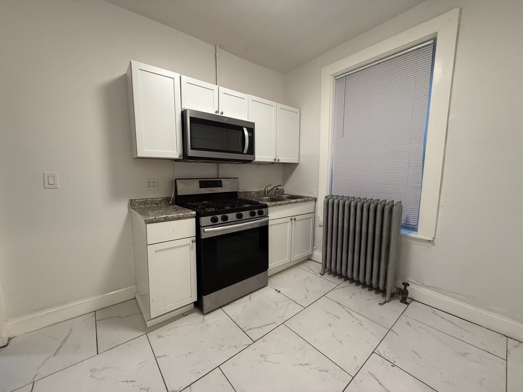 6928 S Green Street #1S, Chicago, IL 60621