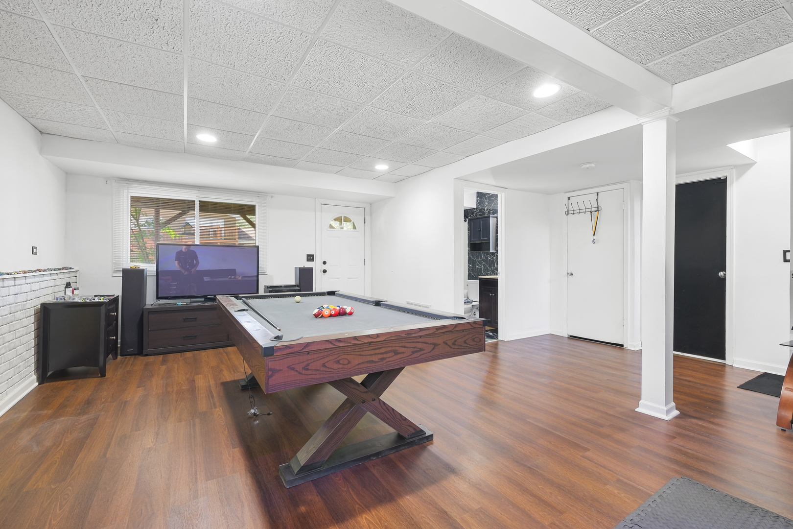 565 COTTONWOOD Circle, Bolingbrook, IL 60440