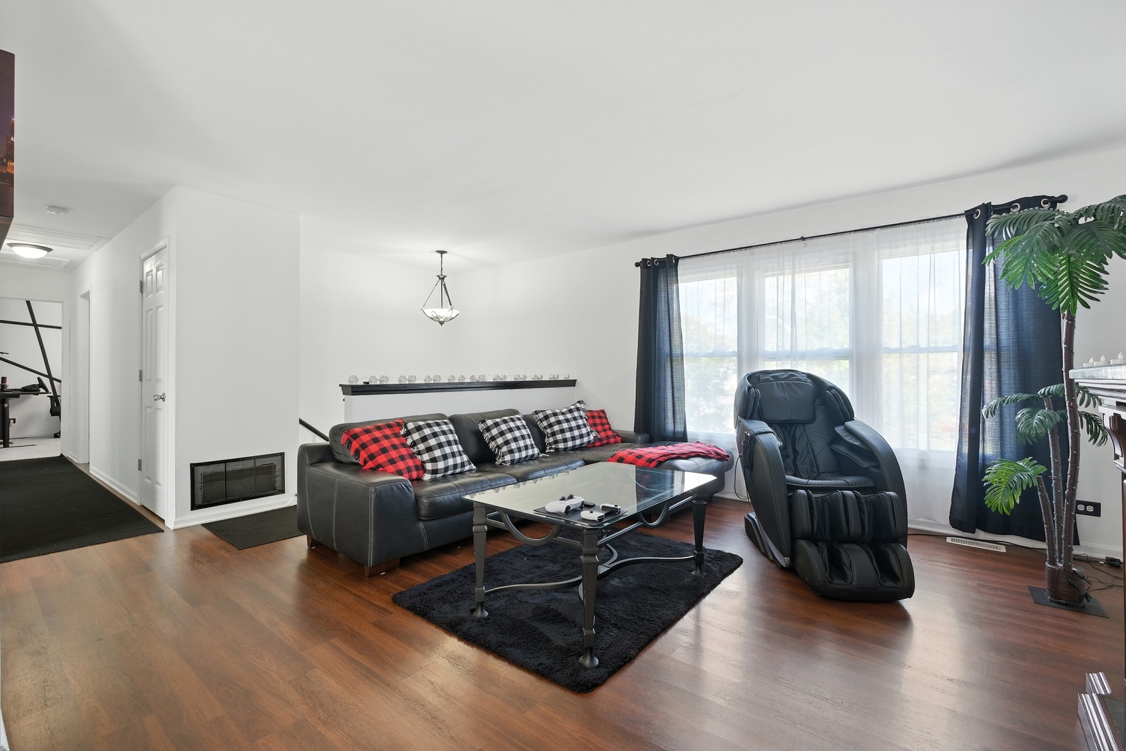 565 COTTONWOOD Circle, Bolingbrook, IL 60440