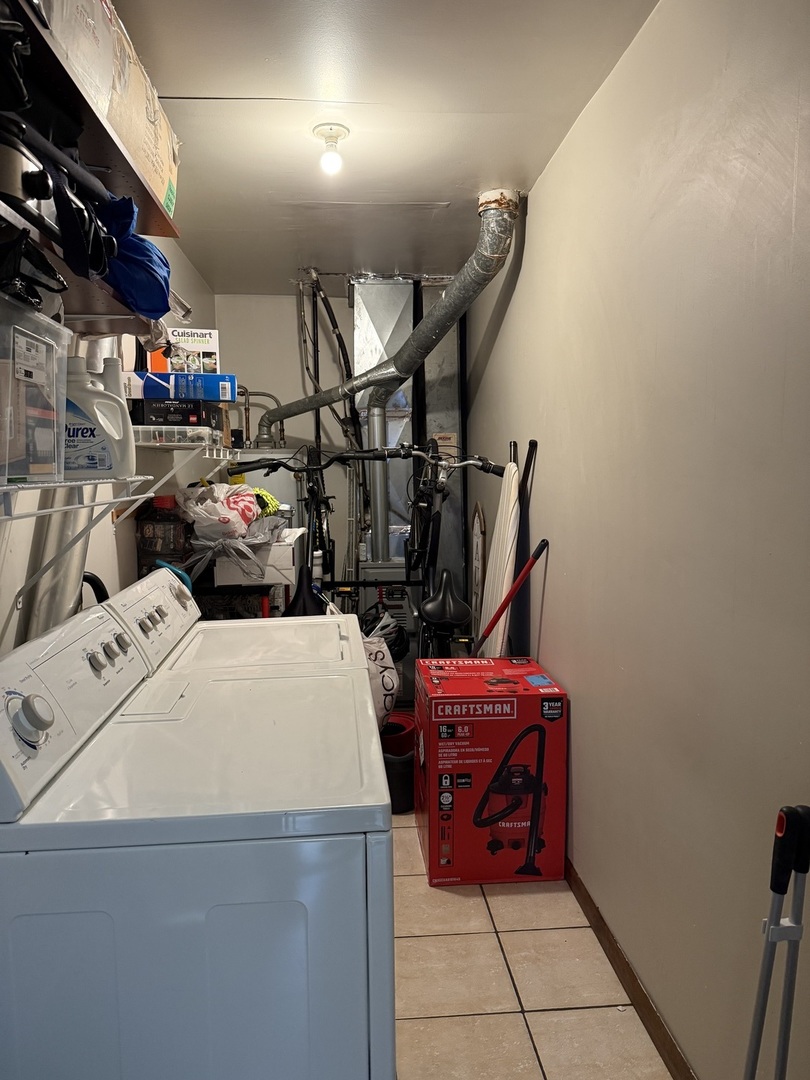 230 Troy Lane, Lombard, IL 60148