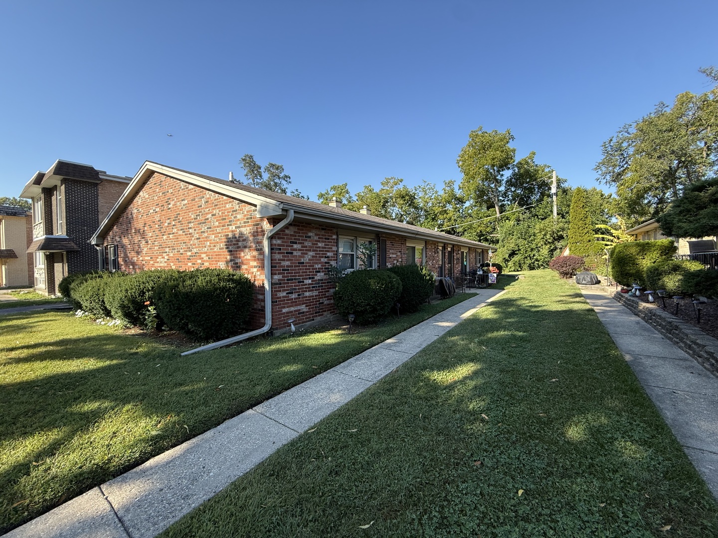 230 Troy Lane, Lombard, IL 60148