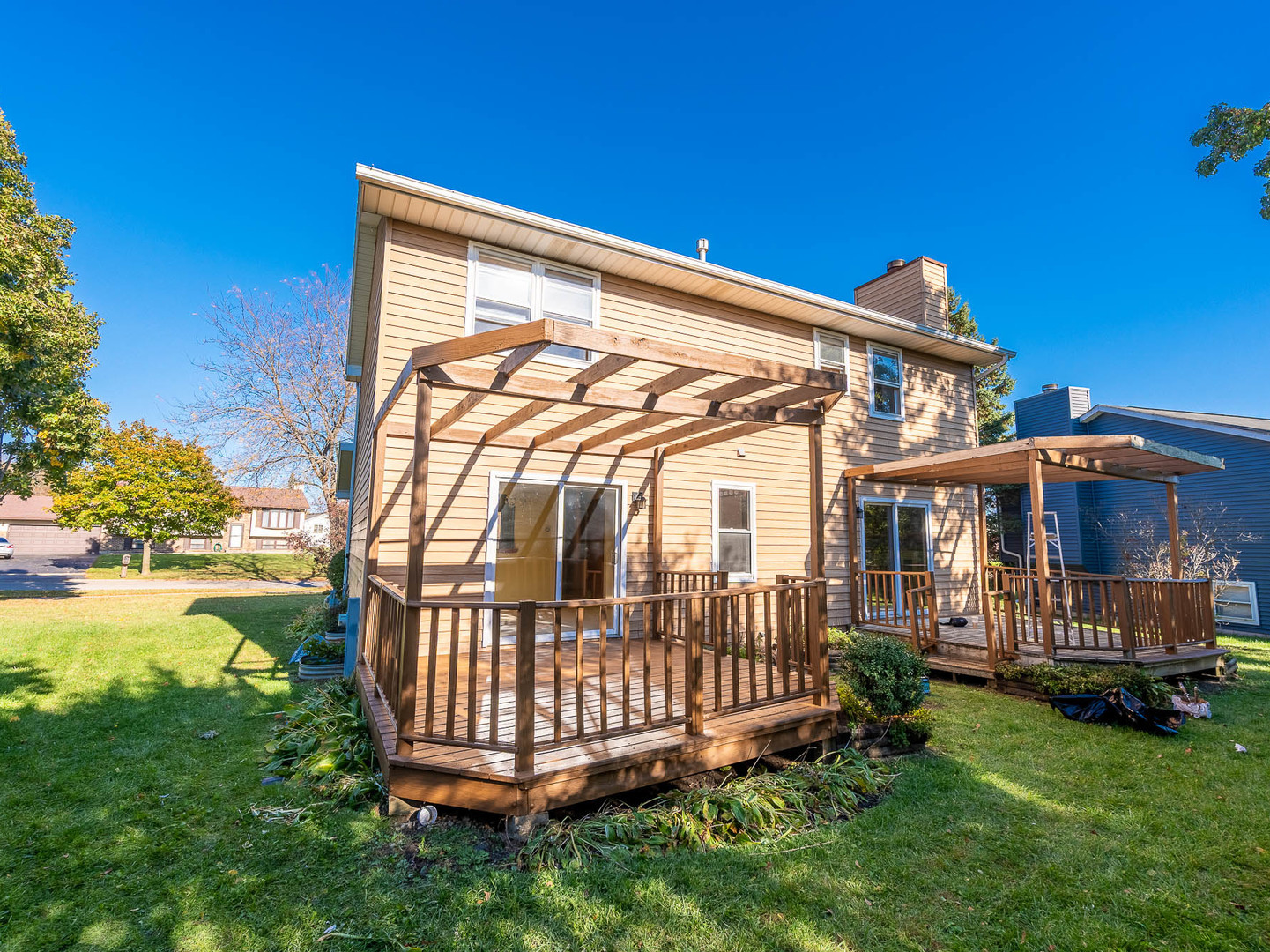 2479 Penn Boulevard, Lindenhurst, IL 60046