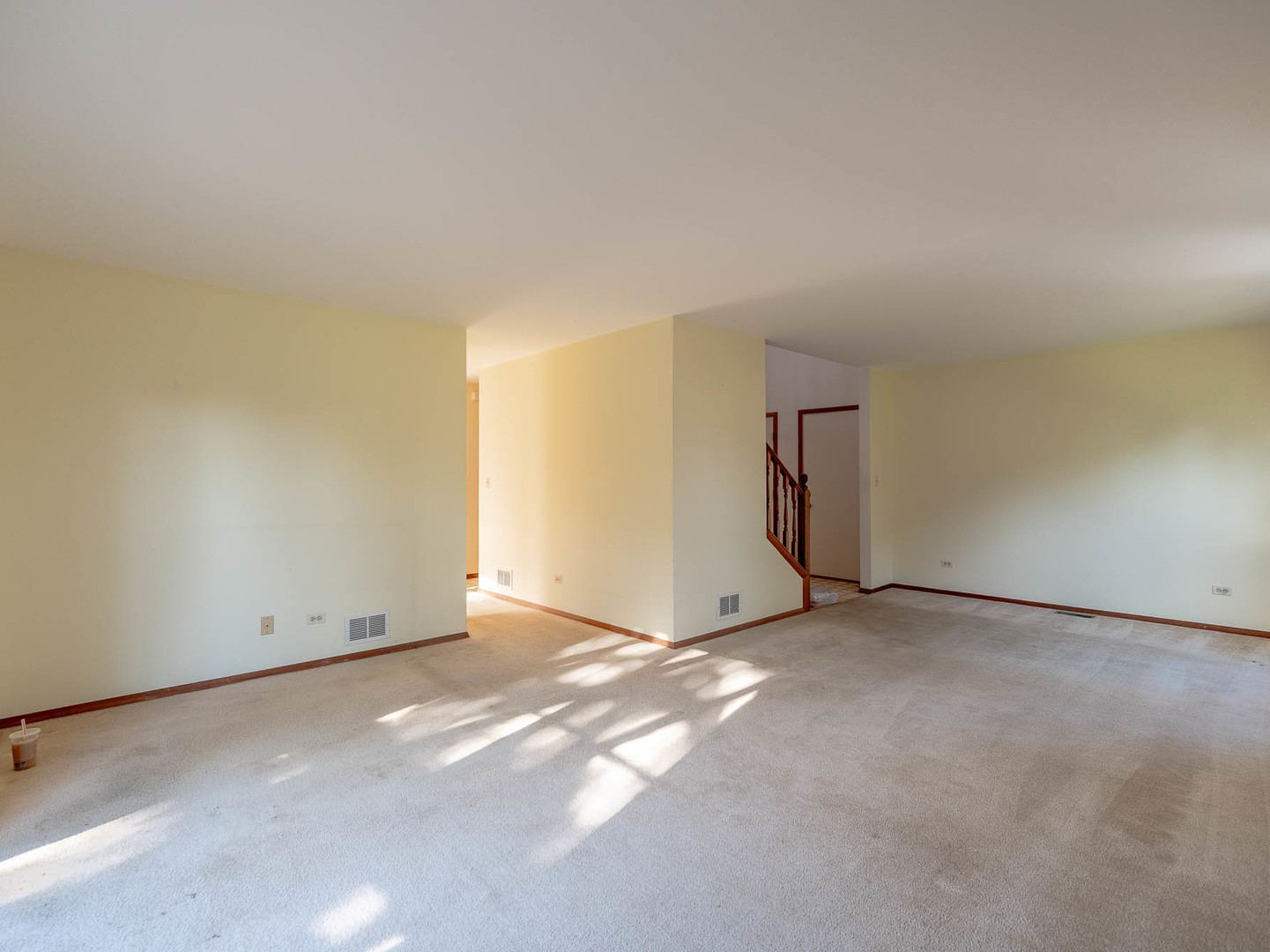 2479 Penn Boulevard, Lindenhurst, IL 60046