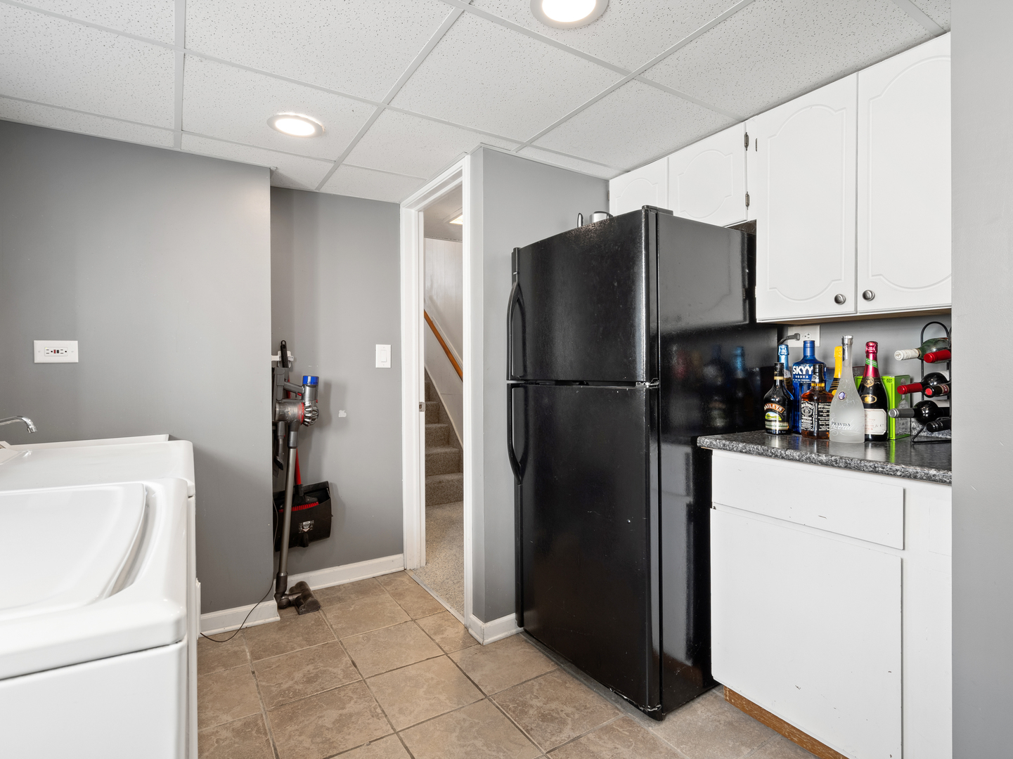 82 S Lodge Lane, Lombard, IL 60148