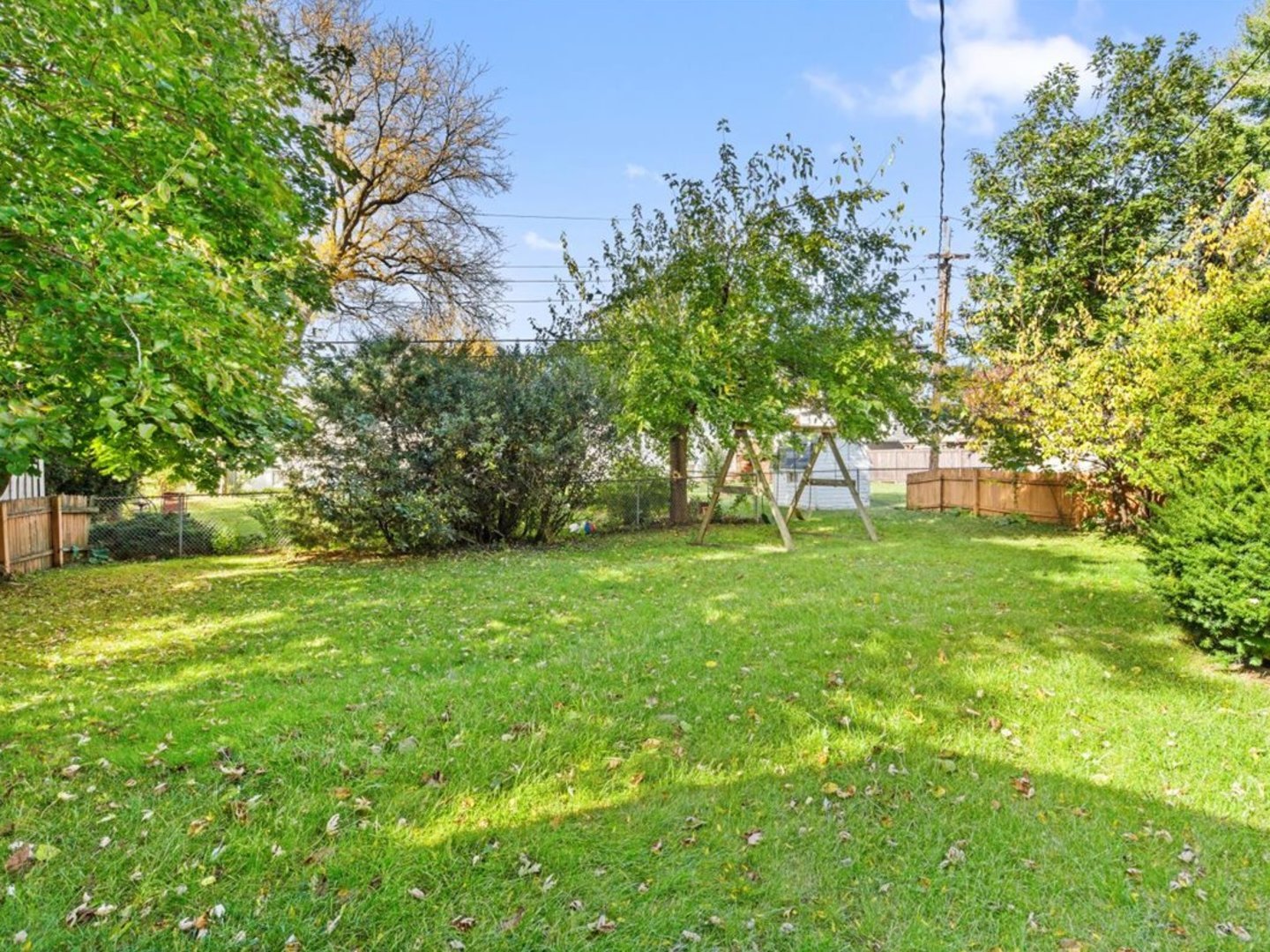 82 S Lodge Lane, Lombard, IL 60148