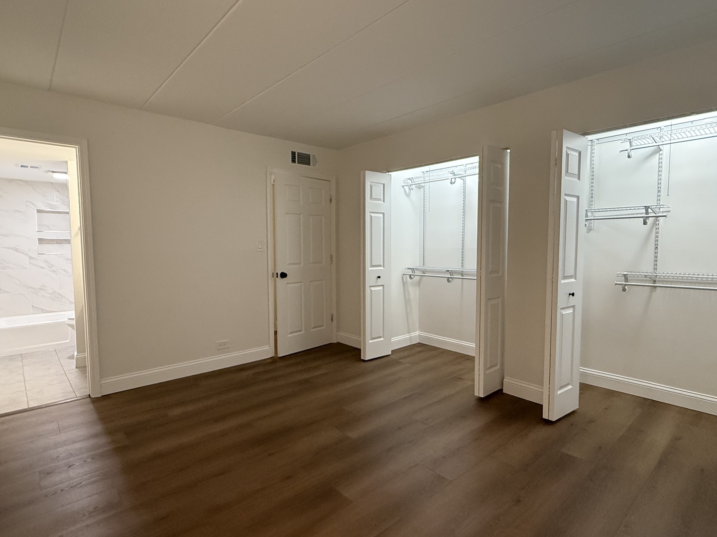 201 E Janata Boulevard #1A, Lombard, IL 60148