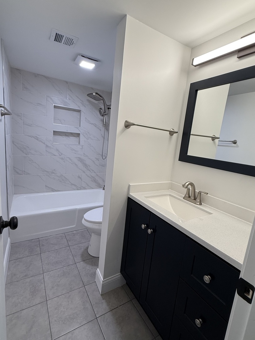 201 E Janata Boulevard #1A, Lombard, IL 60148