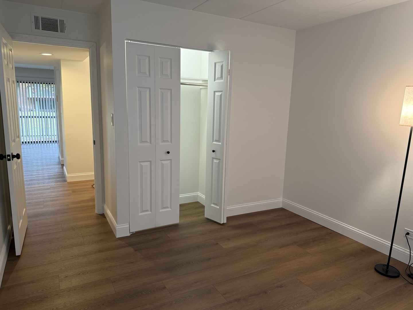 201 E Janata Boulevard #1A, Lombard, IL 60148