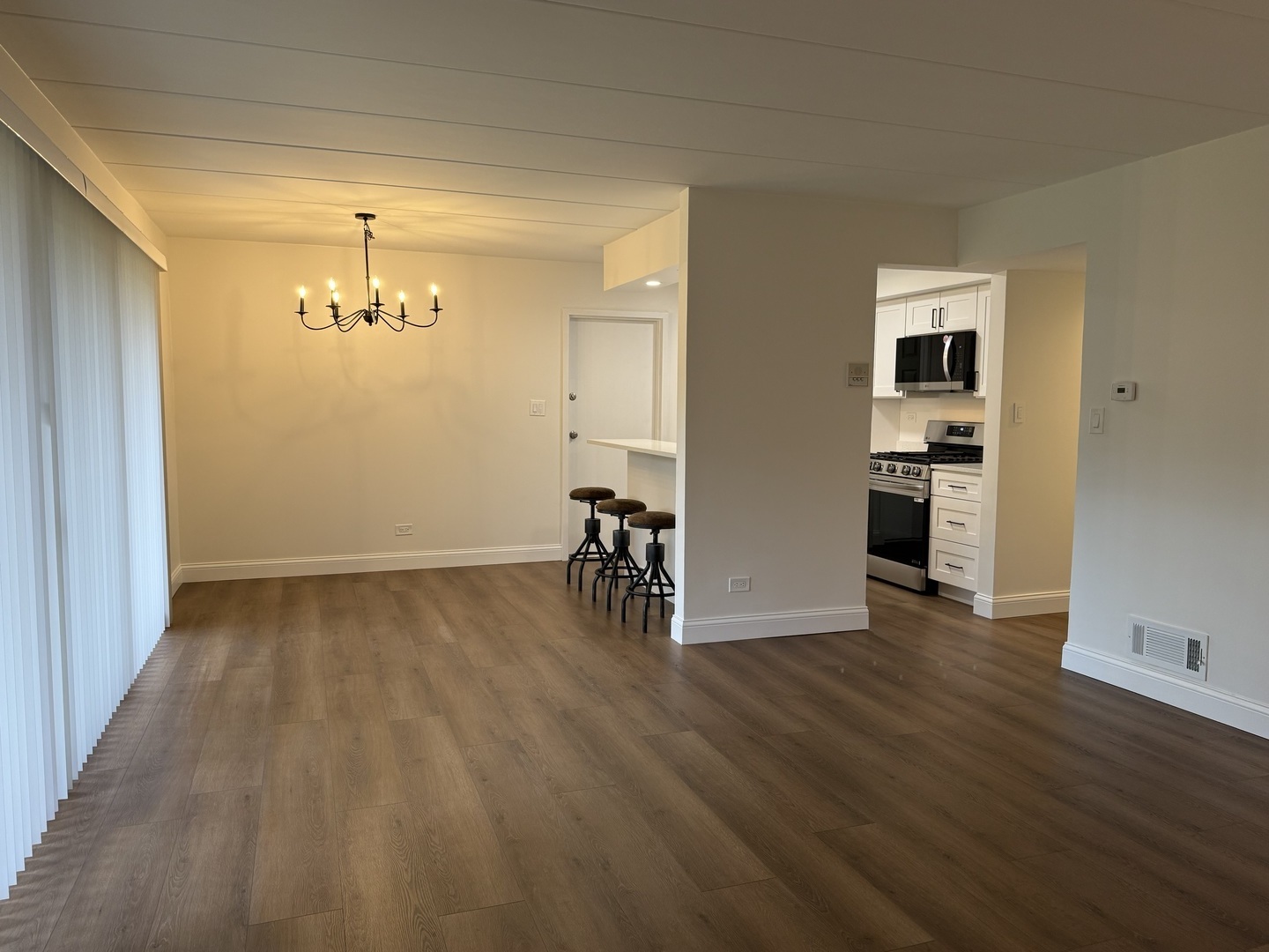 201 E Janata Boulevard #1A, Lombard, IL 60148