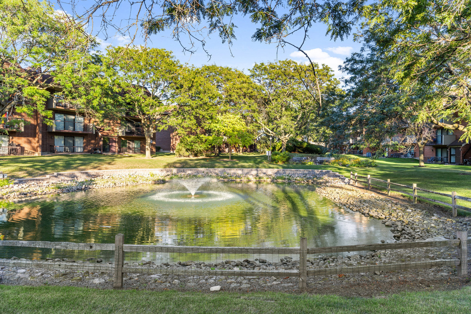 201 E Janata Boulevard #1A, Lombard, IL 60148