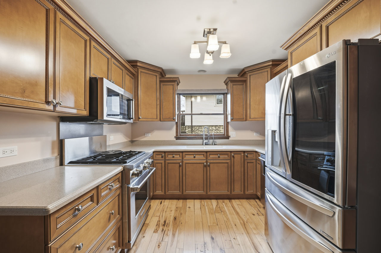 10912 Circle Drive, Palos Hills, IL 60465