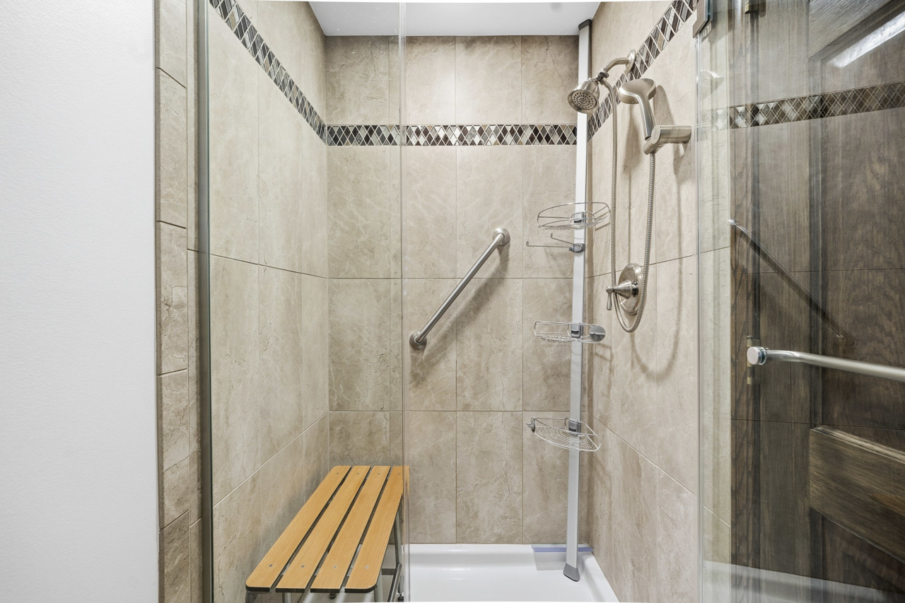 10912 Circle Drive, Palos Hills, IL 60465