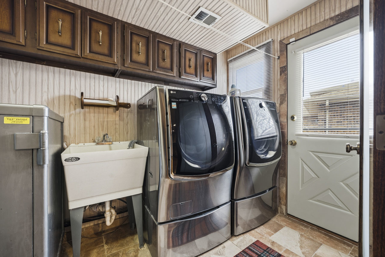 10912 Circle Drive, Palos Hills, IL 60465