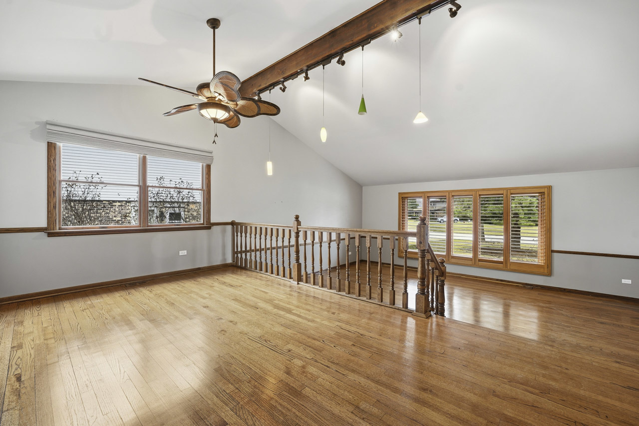 10912 Circle Drive, Palos Hills, IL 60465