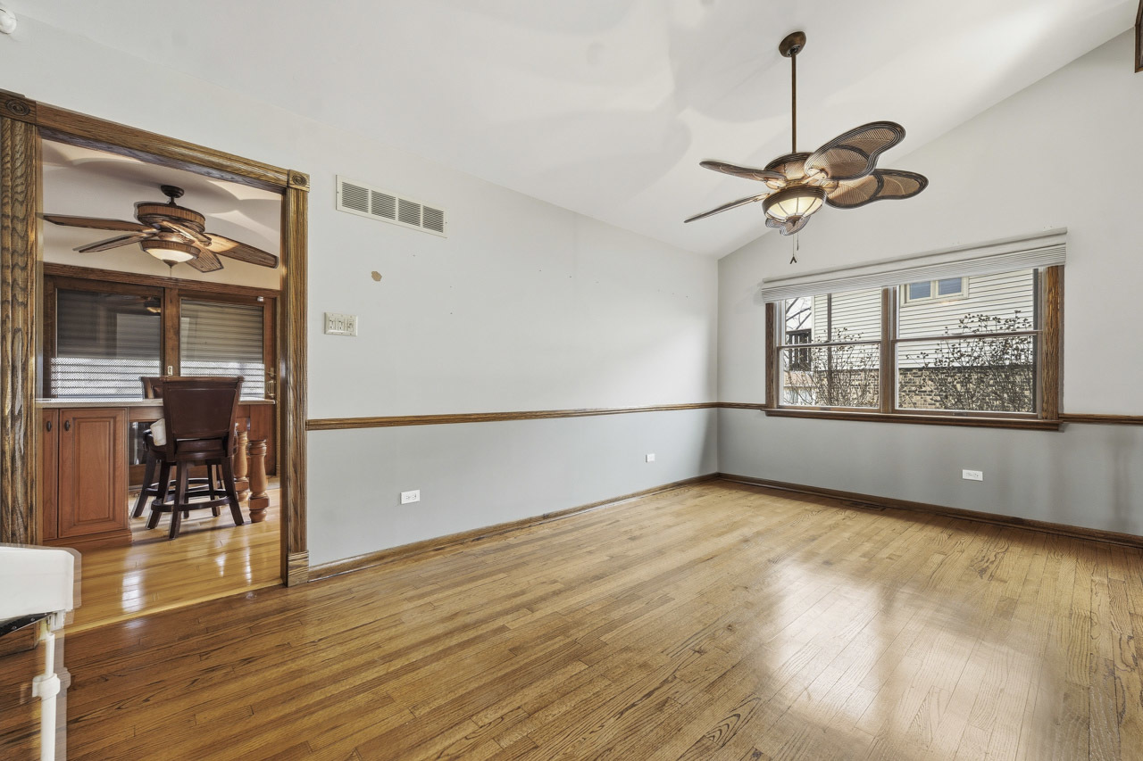 10912 Circle Drive, Palos Hills, IL 60465