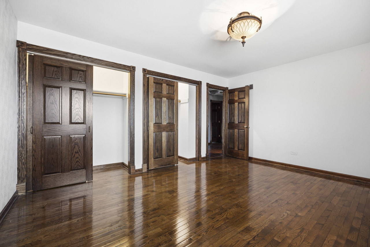 10912 Circle Drive, Palos Hills, IL 60465