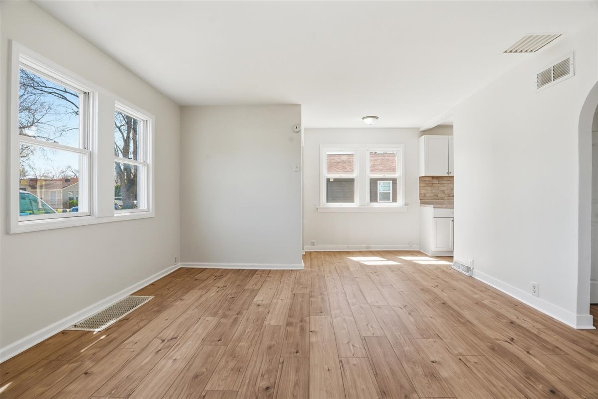 Round Lake Park, IL 60073