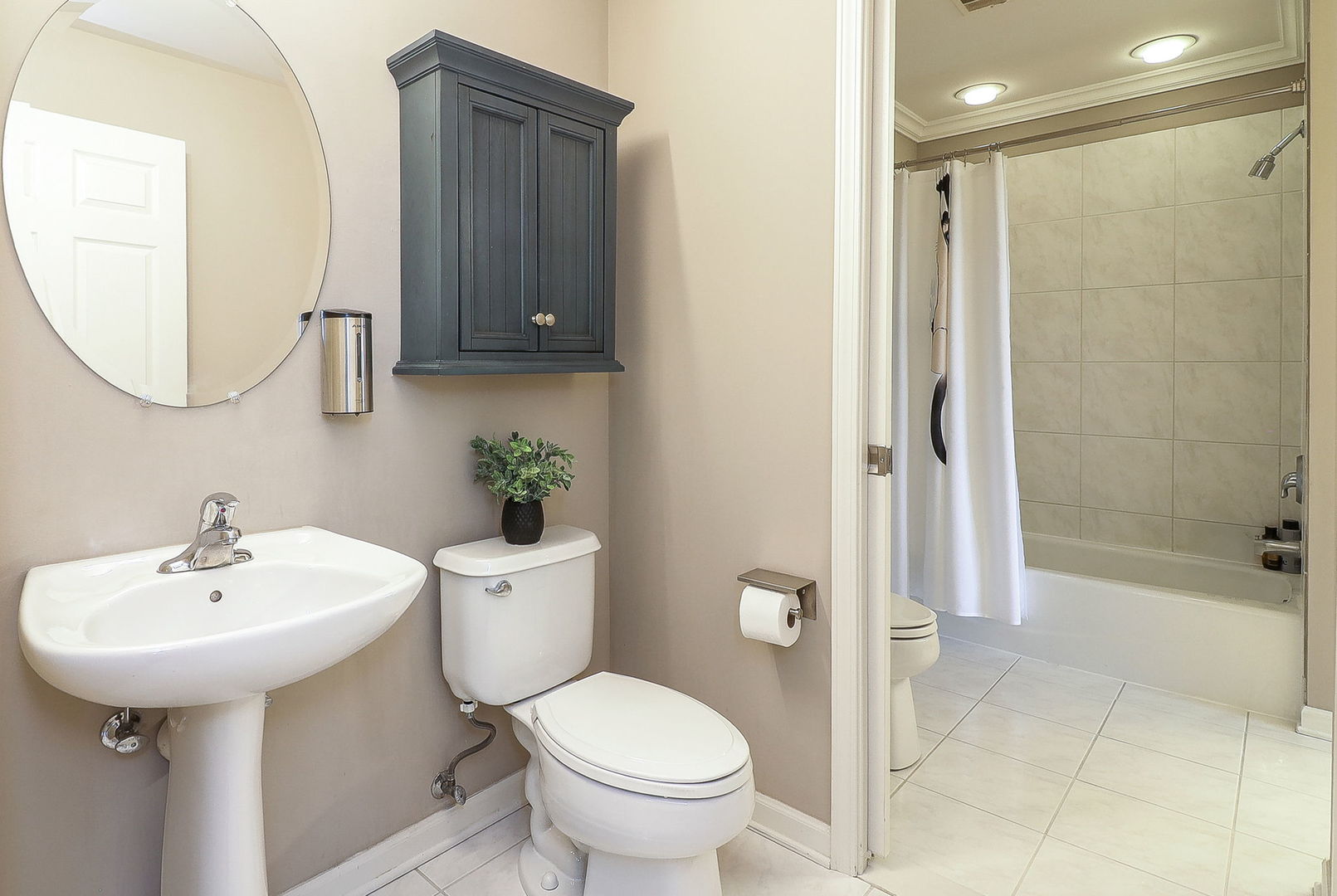 6420 Double Eagle Drive #610, Woodridge, IL 60517