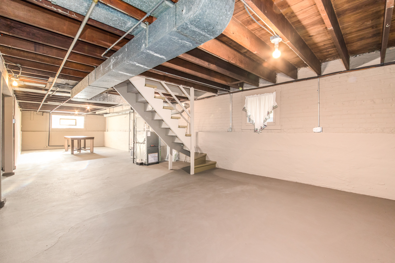 4910 W Newport Avenue, Chicago, IL 60641