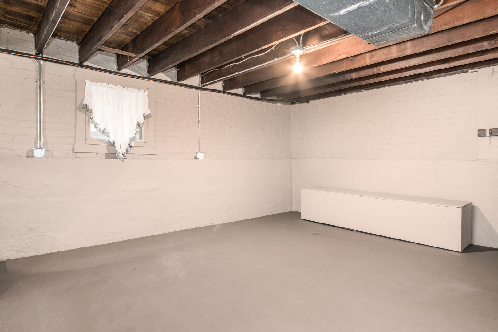 4910 W Newport Avenue, Chicago, IL 60641