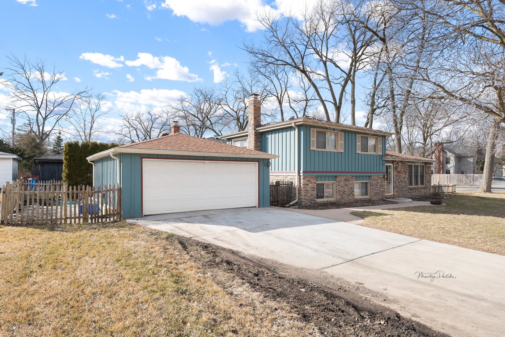 818 Pleasant Avenue, Glen Ellyn, IL 60137