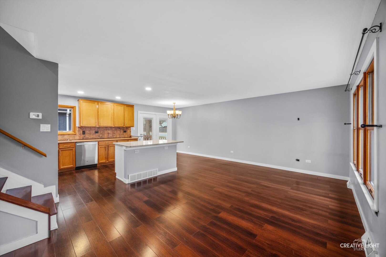 818 Pleasant Avenue, Glen Ellyn, IL 60137