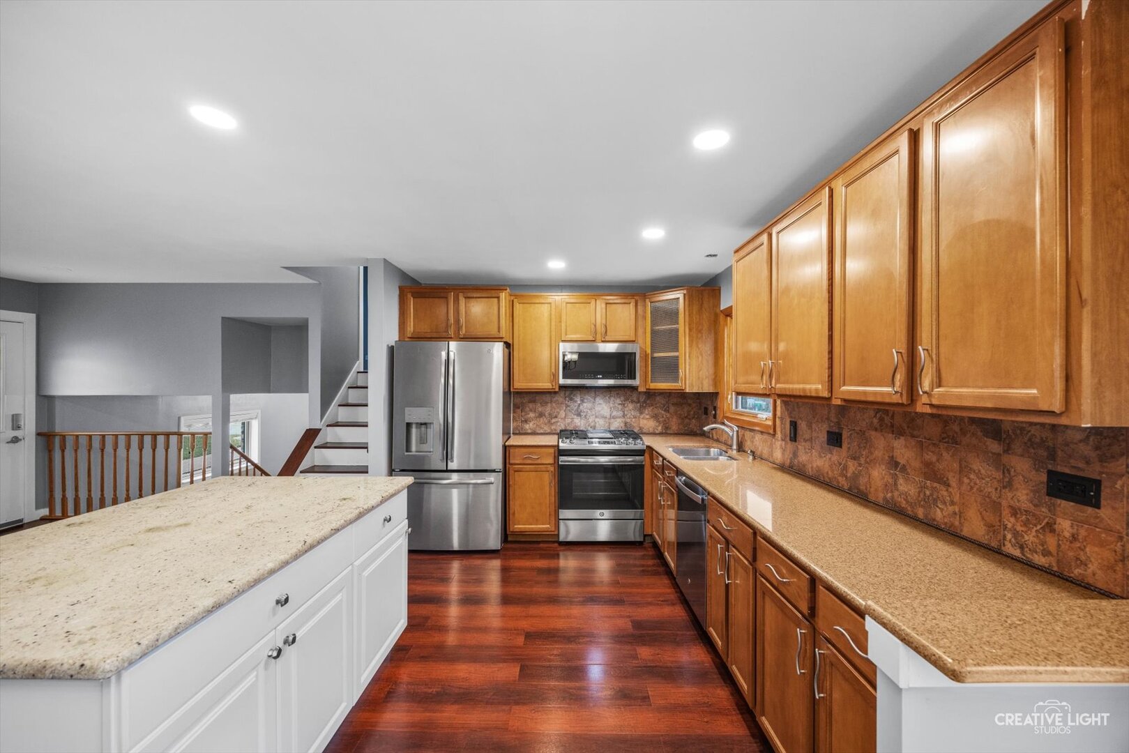 818 Pleasant Avenue, Glen Ellyn, IL 60137