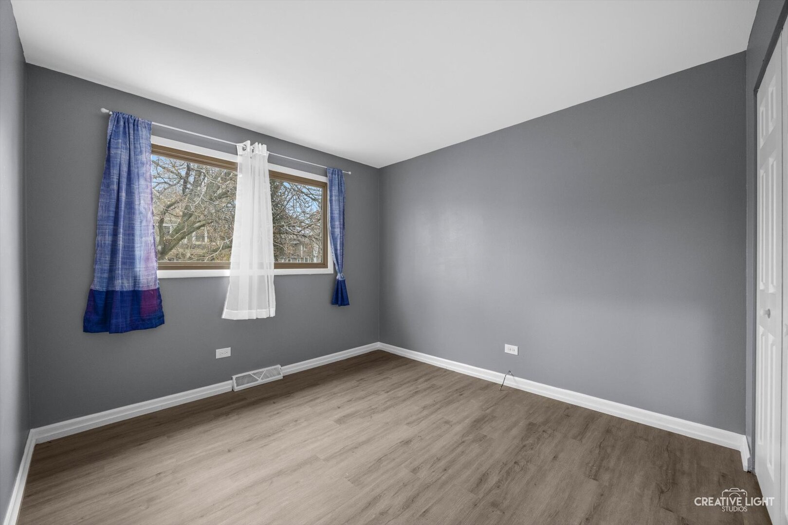 818 Pleasant Avenue, Glen Ellyn, IL 60137