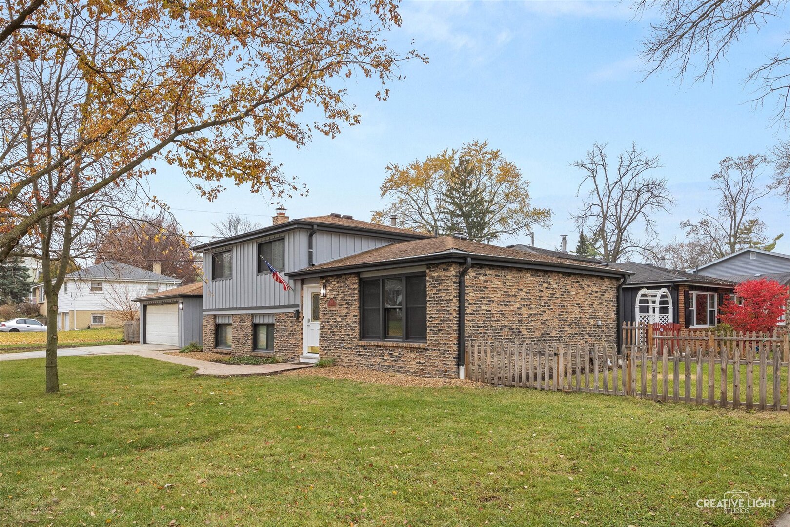 818 Pleasant Avenue, Glen Ellyn, IL 60137