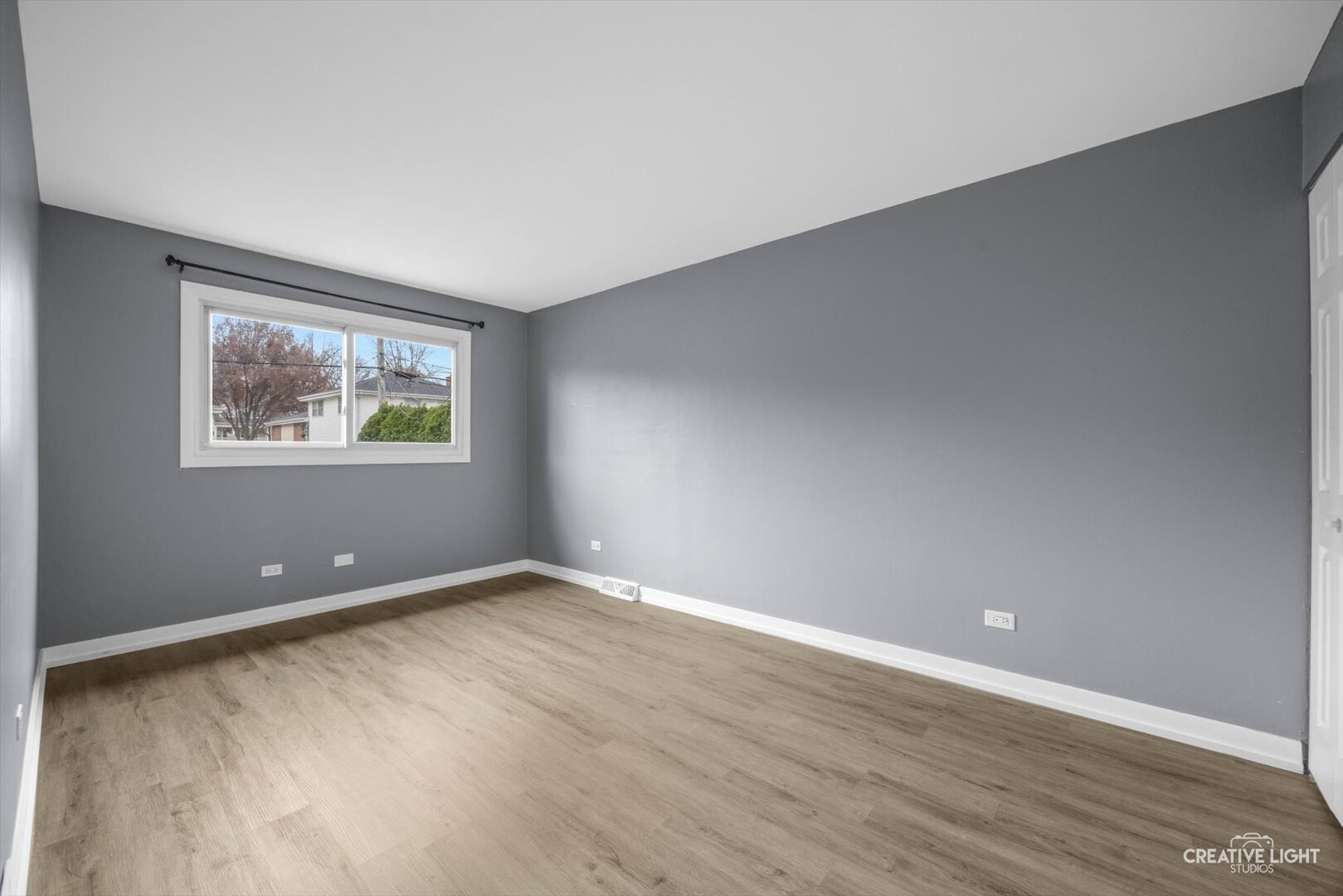 818 Pleasant Avenue, Glen Ellyn, IL 60137